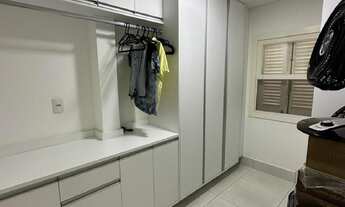 Imagem 5: 4 dormitórios, 1 suítes, 3 banheiro, 2 vagas na garagem, 365M² de Área Construída