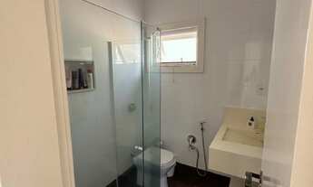 Imagem 7: 4 dormitórios, 1 suítes, 3 banheiro, 2 vagas na garagem, 365M² de Área Construída