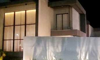 Imagem: 6 dormitórios, 4 suíte, 5 banheiro, 2