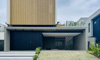 Imagem 2: 4 dormitórios, 4 suíte, 6 banheiro, 4 vagas na garagem, 390M² de Área Construída