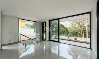 Imagem 5: 4 dormitórios, 4 suíte, 5 banheiro, 4 vagas na garagem, 310M² de Área Construída