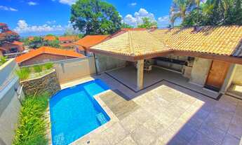 Imagem 2: 4 dormitórios, 2 suíte, 5 banheiro, 4 vagas na garagem, 360M² de Área Construída