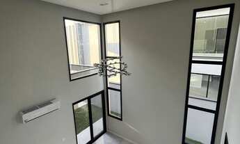 Imagem 4: 4 dormitórios, 4 suíte, 6 banheiro, 2 vagas na garagem, 379M² de Área Construída