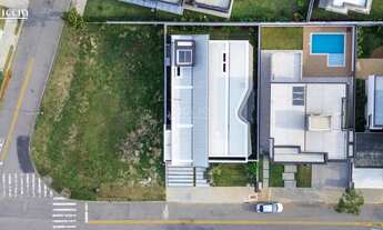 Imagem 3: 3 dormitórios, 3 suíte, 5 banheiro, 4 vagas na garagem, 239M² de Área Construída