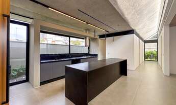 Imagem 6: 3 dormitórios, 3 suíte, 5 banheiro, 4 vagas na garagem, 239M² de Área Construída