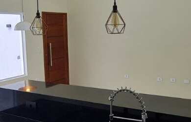 Imagem 2: 3 dormitórios, 1 suítes, 3 banheiro, 2 vagas na garagem, 110M² de Área Construída