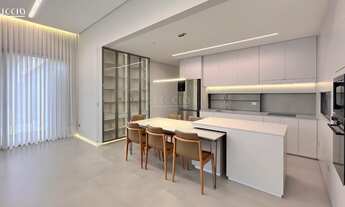 Imagem 7: 3 dormitórios, 3 suíte, 5 banheiro, 4 vagas na garagem, 320M² de Área Construída