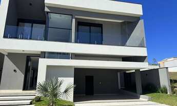 Imagem: 4 dormitórios, 4 suíte, 6 banheiro, 4