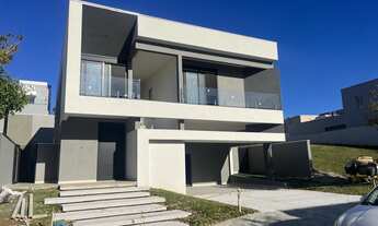 Imagem 2: 4 dormitórios, 4 suíte, 6 banheiro, 4 vagas na garagem, 440M² de Área Construída