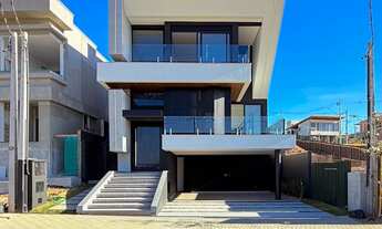 Imagem: 4 dormitórios, 4 suíte, 5 banheiro, 4