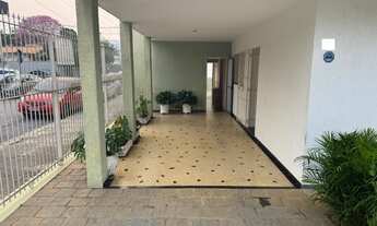 Imagem 3: 3 dormitórios, 1 suítes, 3 banheiro, 3 vagas na garagem, 181M² de Área Construída