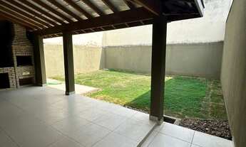 Imagem 2: 3 dormitórios, 1 suítes, 3 banheiro, 2 vagas na garagem, 192M² de Área Construída