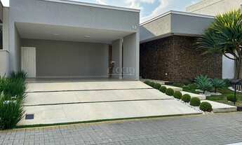 Imagem 2: 3 dormitórios, 3 suíte, 5 banheiro, 4 vagas na garagem, 280M² de Área Construída