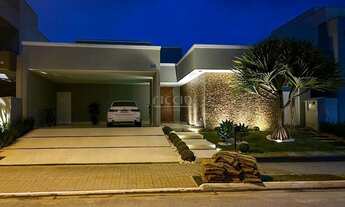 Imagem: 3 dormitórios, 3 suíte, 5 banheiro, 4