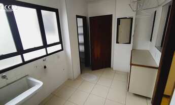 Imagem 6: 3 dormitórios, 1 suítes, 4 banheiro, 2 vagas na garagem, 167M² de Área Construída