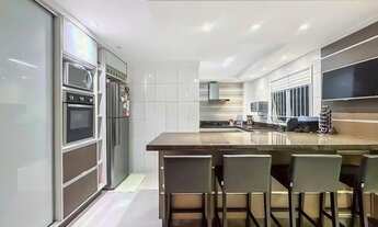 Imagem 4: 3 dormitórios, 1 suítes, 2 banheiro, 2 vagas na garagem, 111M² de Área Construída