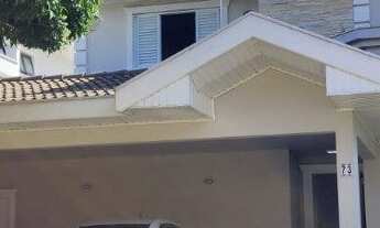 Imagem 2: 4 dormitórios, 2 suíte, 5 banheiro, 2 vagas na garagem, 320M² de Área Construída