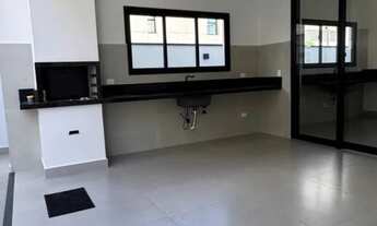 Imagem 5: 4 dormitórios, 4 suíte, 5 banheiro, 2 vagas na garagem, 240M² de Área Construída