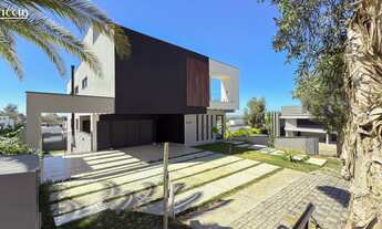 Imagem 2: 5 dormitórios, 5 suíte, 7 banheiro, 6 vagas na garagem, 640M² de Área Construída