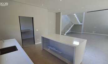 Imagem 7: 3 dormitórios, 3 suíte, 5 banheiro, 3 vagas na garagem, 300M² de Área Construída