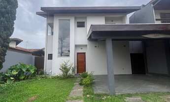 Imagem 3: 3 dormitórios, 1 suítes, 4 banheiro, 2 vagas na garagem, 254M² de Área Construída