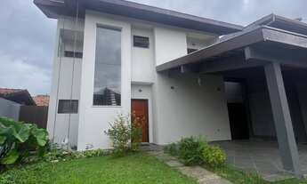 Imagem 2: 3 dormitórios, 1 suítes, 4 banheiro, 2 vagas na garagem, 254M² de Área Construída