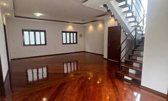 Imagem 6: 3 dormitórios, 1 suítes, 4 banheiro, 2 vagas na garagem, 254M² de Área Construída