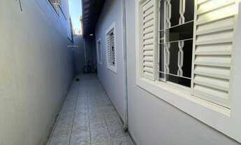 Imagem 2: 3 dormitórios, 1 suítes, 2 banheiro, 2 vagas na garagem, 125M² de Área Construída