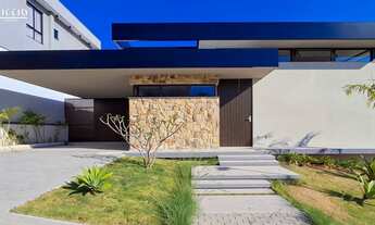 Imagem: 4 dormitórios, 3 suíte, 5 banheiro, 4