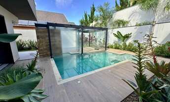 Imagem 2: 4 dormitórios, 4 suíte, 5 banheiro, 4 vagas na garagem, 322M² de Área Construída