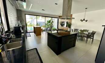 Imagem 6: 4 dormitórios, 4 suíte, 5 banheiro, 4 vagas na garagem, 322M² de Área Construída