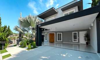 Imagem 2: 4 dormitórios, 4 suíte, 6 banheiro, 2 vagas na garagem, 262M² de Área Construída