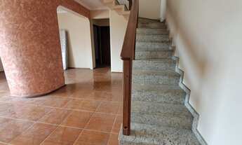 Imagem 3: 4 dormitórios, 3 suíte, 4 banheiro, 3 vagas na garagem, 190M² de Área Construída