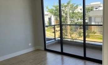 Imagem 3: 3 dormitórios, 1 suítes, 3 banheiro, 4 vagas na garagem, 230M² de Área Construída