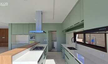 Imagem 6: 4 dormitórios, 4 suíte, 6 banheiro, 3 vagas na garagem, 330M² de Área Construída