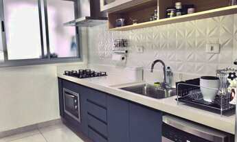 Imagem 2: 4 dormitórios, 1 suítes, 2 banheiro, 2 vagas na garagem, 214M² de Área Construída