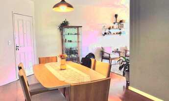 Imagem 5: 4 dormitórios, 1 suítes, 2 banheiro, 2 vagas na garagem, 214M² de Área Construída