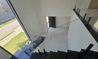 Imagem 2: 4 dormitórios, 4 suíte, 6 banheiro, 6 vagas na garagem, 285M² de Área Construída