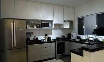 Imagem: 3 dormitórios, 1 suítes, 3 banheiro, 2