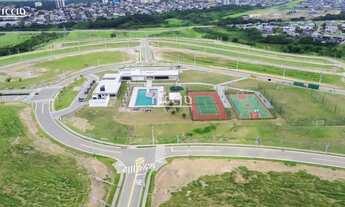 Imagem 2: 330M² de Área Construída, 330M² de Área Total