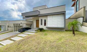 Imagem 4: 3 dormitórios, 3 suíte, 5 banheiro, 4 vagas na garagem, 292M² de Área Construída