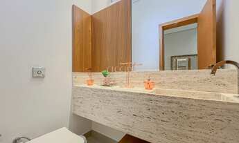 Imagem 5: 3 dormitórios, 3 suíte, 5 banheiro, 4 vagas na garagem, 292M² de Área Construída