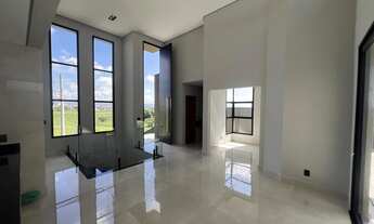 Imagem 1: 3 dormitórios, 3 suíte, 5 banheiro, 6 vagas na garagem, 320M² de Área Construída