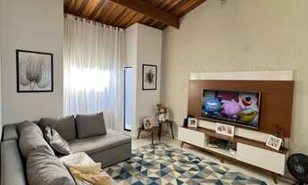 Imagem: 3 dormitórios, 1 suítes, 2 banheiro, 2