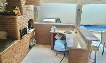 Imagem 3: 3 dormitórios, 3 suíte, 3 banheiro, 3 vagas na garagem, 250M² de Área Construída