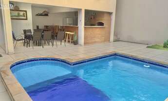 Imagem 5: 3 dormitórios, 3 suíte, 3 banheiro, 3 vagas na garagem, 250M² de Área Construída