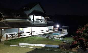 Imagem: 6 dormitórios, 1 suítes, 9 banheiro, 12