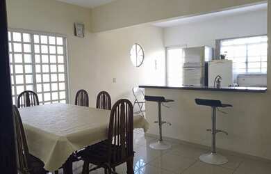 Imagem 4: 4 dormitórios, 1 suítes, 4 banheiro, 2 vagas na garagem, 165M² de Área Construída