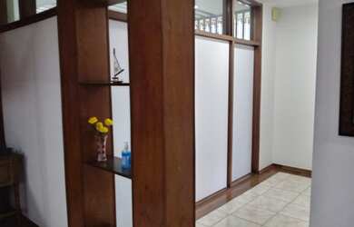 Imagem 7: 3 dormitórios, 1 suítes, 4 banheiro, 7 vagas na garagem, 450M² de Área Construída