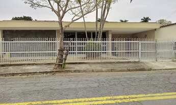 Imagem: 3 dormitórios, 1 suítes, 4 banheiro, 7